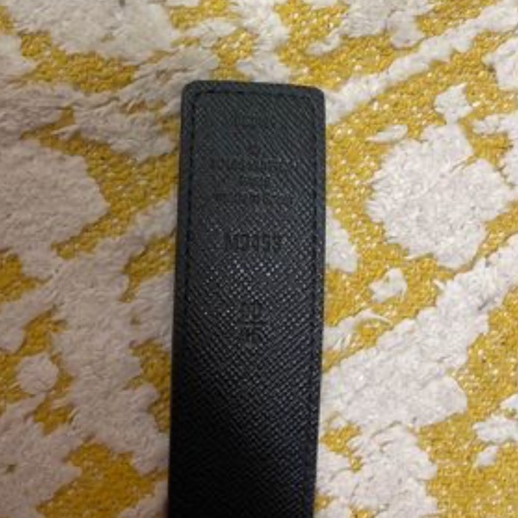Louis Vuitton Initiales Reversible Belt.
Size 90/36" and 30mm width. - Picture 4 of 10